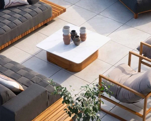 Table Basse En Céramique Blanche Et Teck 90x90 Cm "Haruku Island" – Image 2