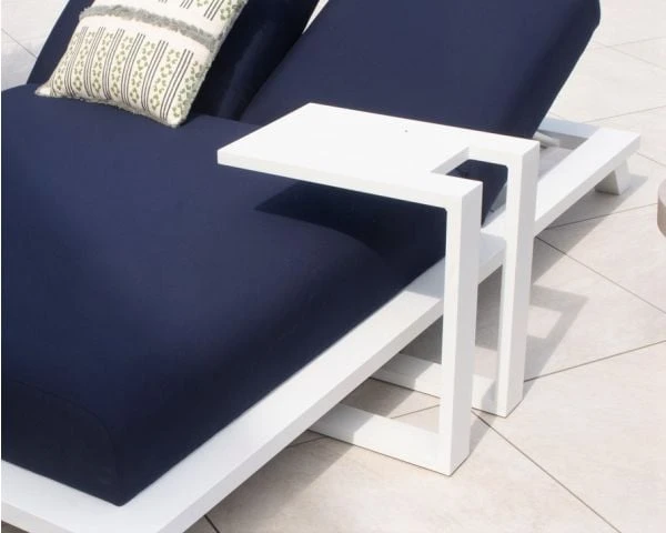 Bout De Canapé Design En Aluminium Blanc "Lazy Beach" – Image 3