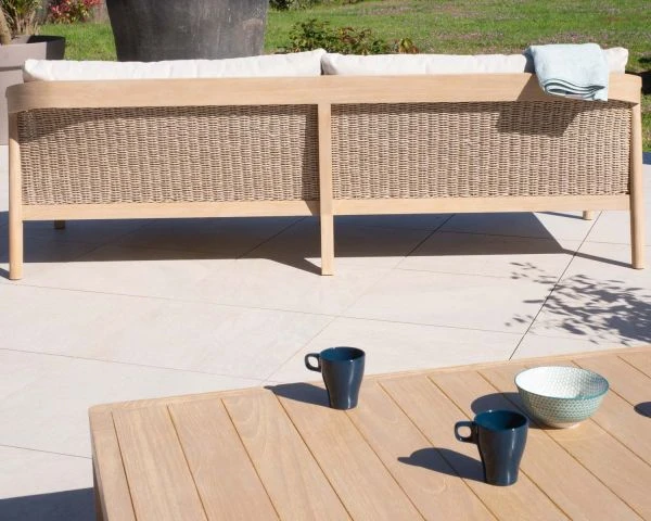 Table Basse Pour Salon D'extérieur En Teck Massif Brossé "Agosta" 150 Cm – Image 7