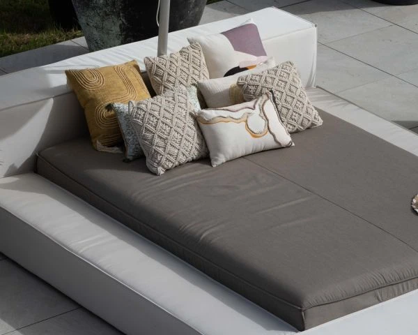 Lit De Jardin Double Tissu Sunbrella Taupe Et Blanc Avec Parasol "Saint Tropez" – Image 8