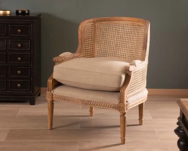 Fauteuil Cannage Et Bois Sculpté Esprit Vintage Chic "Legacy"
