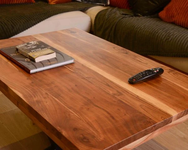 Table Basse Design En Bois Massif Et Métal Noir "Alya" – Image 2