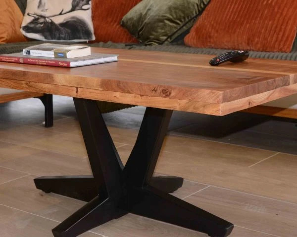 Table Basse Design En Bois Massif Et Métal Noir "Alya" – Image 3